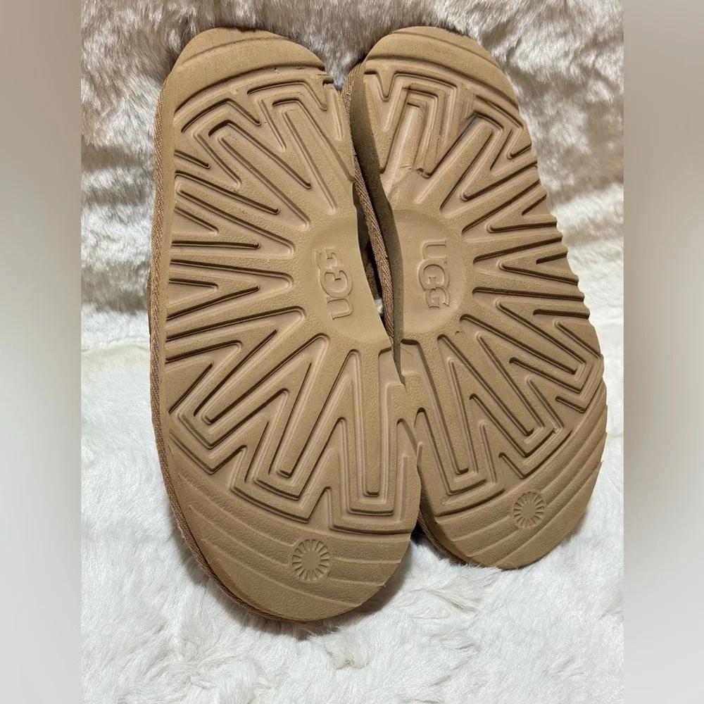 UGG Keegan Slipper Kids Size 13 M Chestnut, PreOwned